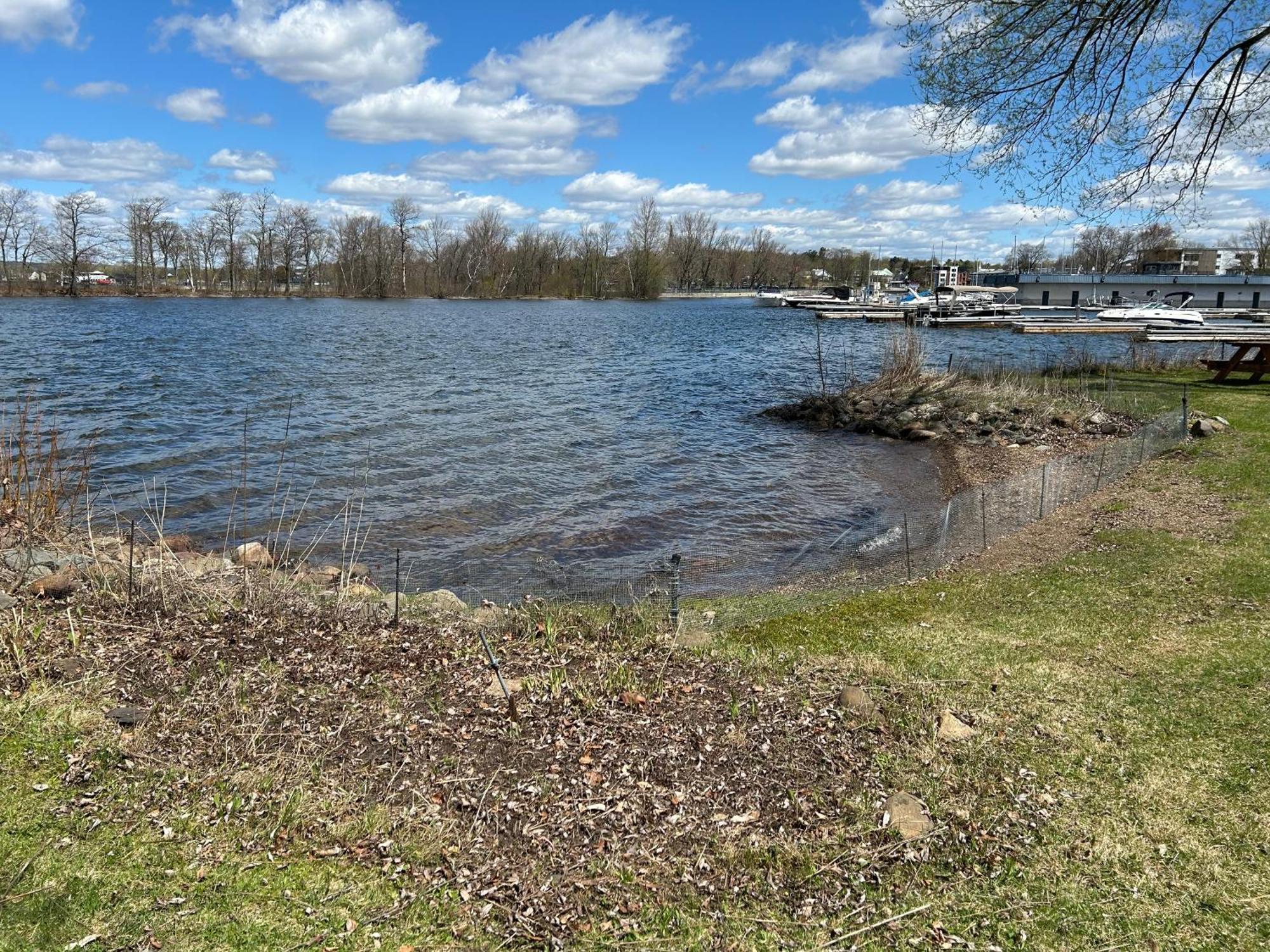 Au P'Tit Cocon Sur Le Lac Magog Exterior photo